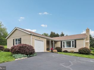 611 Hillcrest Rd, Perkasie, PA 18944