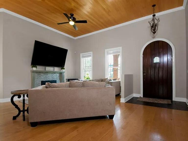 233 Saintsbury Pl — Photo 19