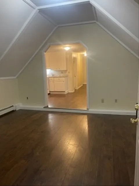 3 bed, 800 sqft, $1,550 — Photo 1