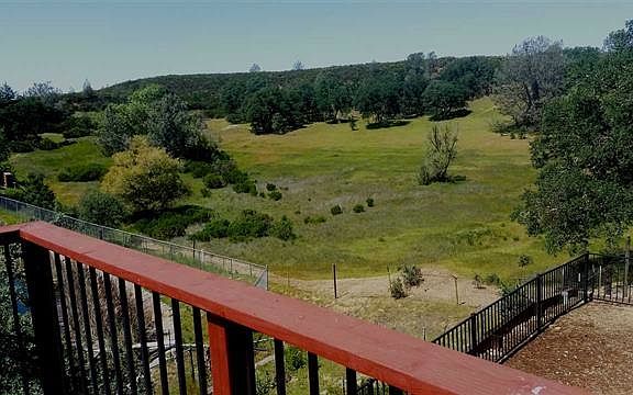 3rd image of 6049 Hilltop Dr