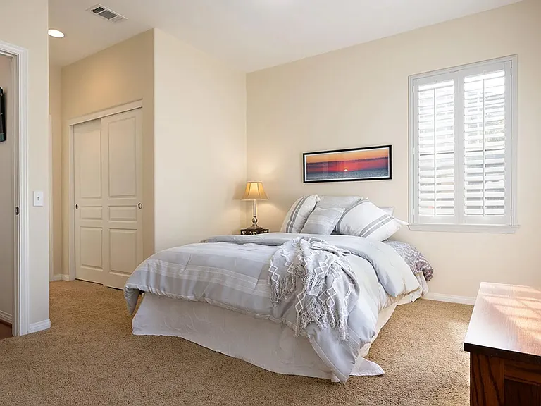 477 Hawk Canyon Ct — Photo 6