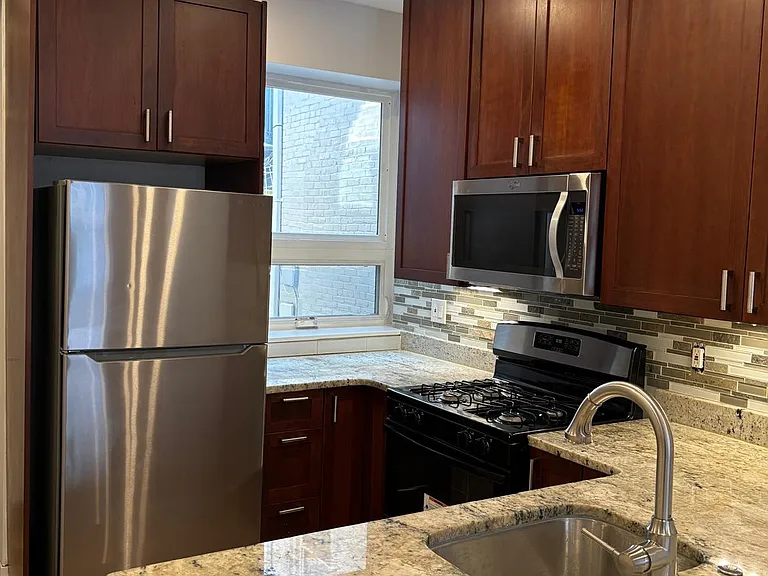 537 Florida Ave NW #2 — Photo 4