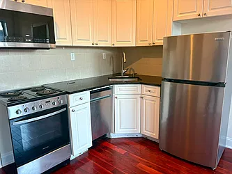 27 Magaw Place