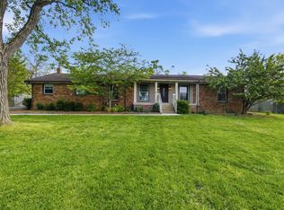 111 Pin Oak Dr, Hendersonville, TN 37075