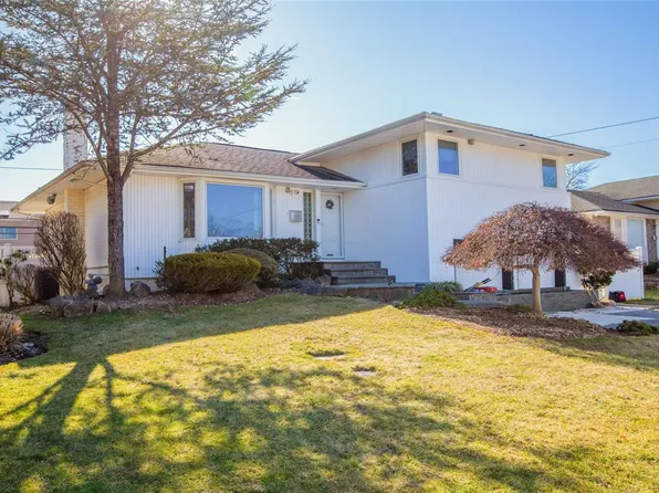 54 Bounty Lane, Jericho, NY 11753