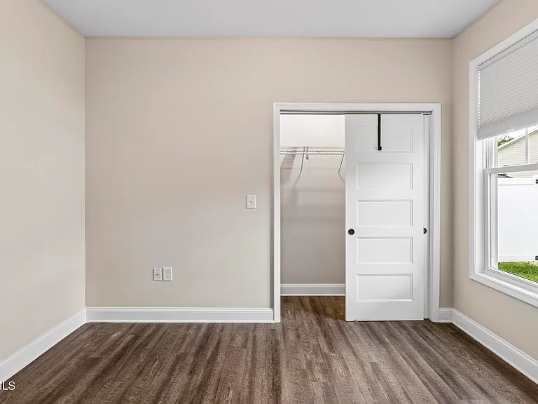 515 Villa Ln — Photo 26