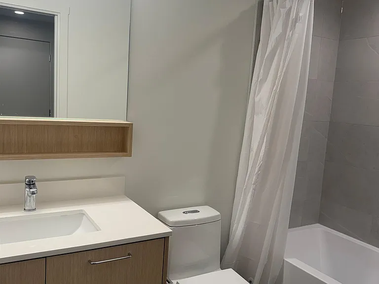 1529 Oxford St #220 — Photo 14