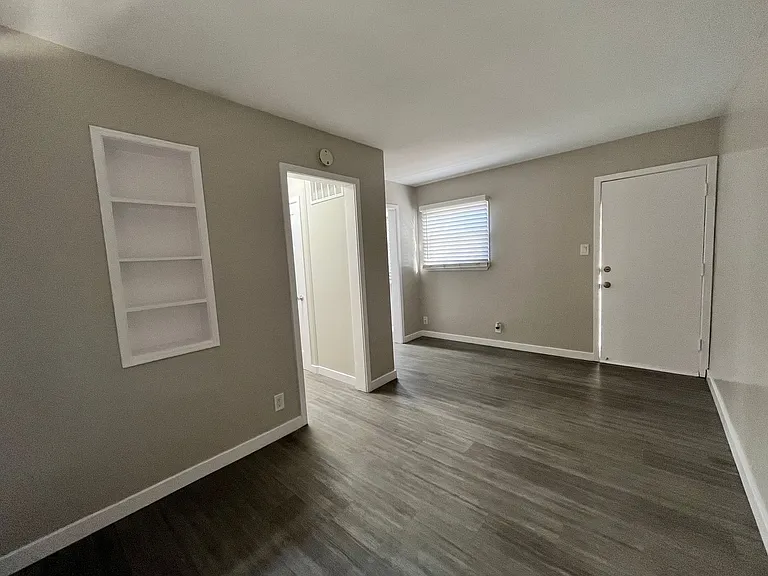 1017 Pacific Ave Long Beach, Ca 90813 — Photo 3