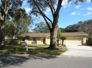 517 Terrace Hill Dr, Temple Terrace, FL 33617