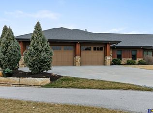 8900 Birdie Run, Lincoln, NE 68520