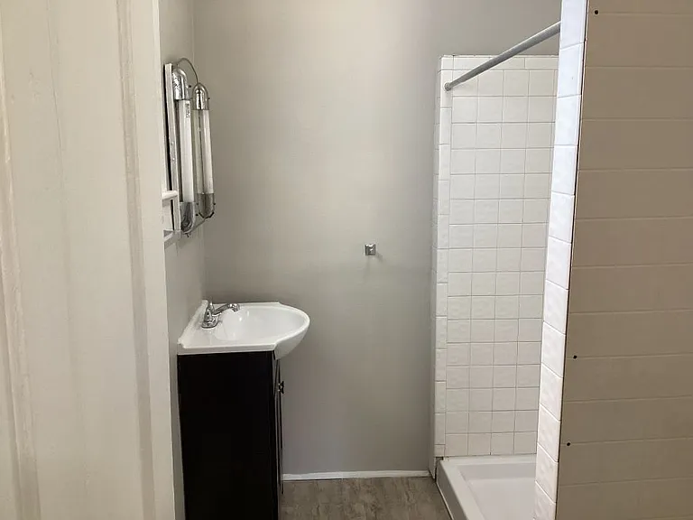 545 N Goodlet Ave — Photo 10