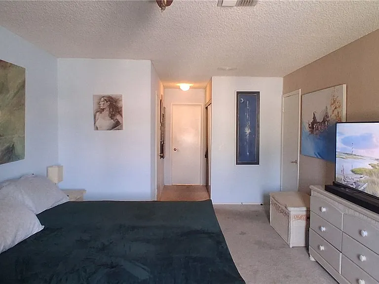 121 Logansberry Ln — Photo 27