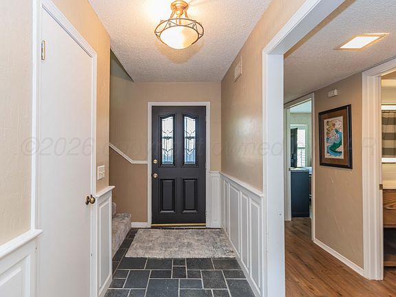 4th image of 3200 Fleetwood Dr #5