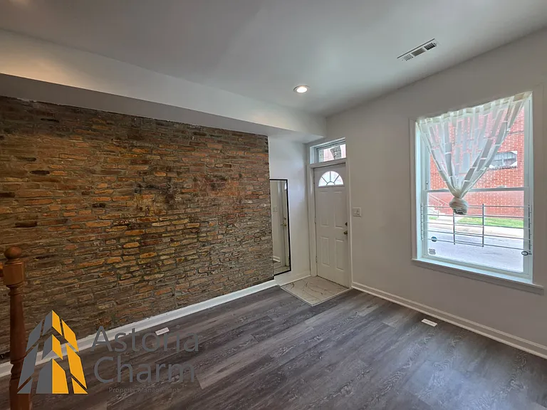 519 E 28th St — Photo 31