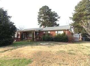 409 Pineview St, Lucama, NC 27851