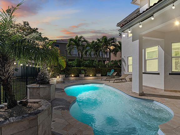 5th image of 4547 San Mellina Drive