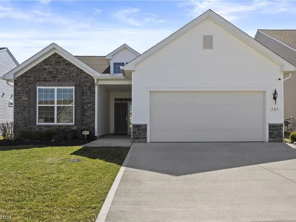 605 Cedar Crest Dr, Elyria, OH 44035