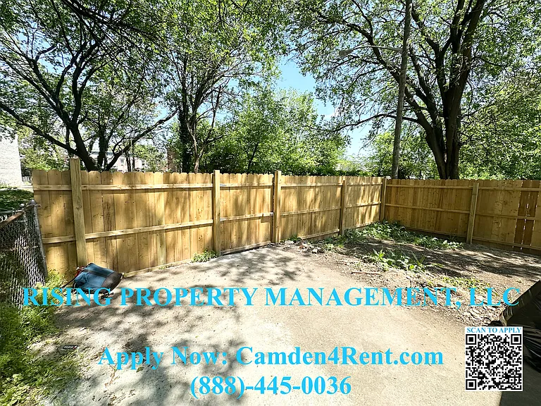 749 Spruce St — Photo 9