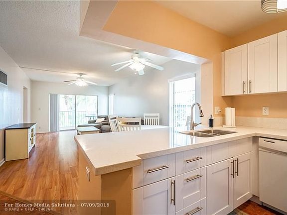 4th image of 4117 Bougainvilla Dr APT 215