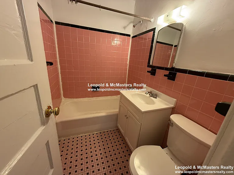 Garden - Grove St Apartments — Photo 5