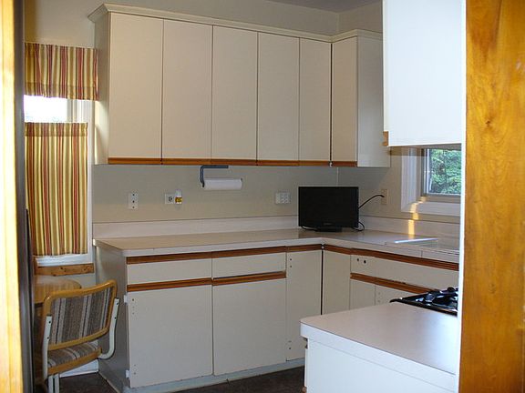 5th image of 10055 Bronx Ave
