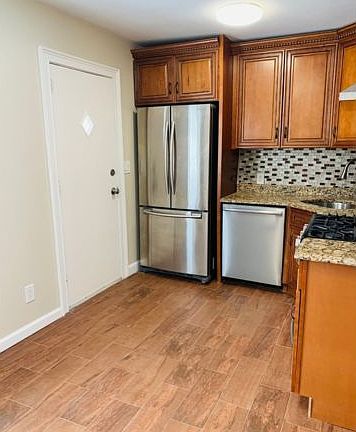 5th image of 63 Cliff Dr