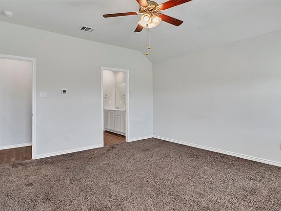 4th image of 760 Jamestown Ln