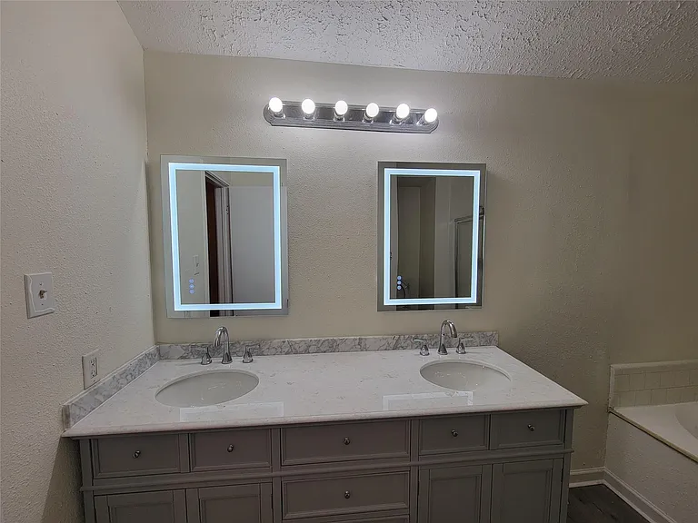2034 Village Park Dr — Photo 15