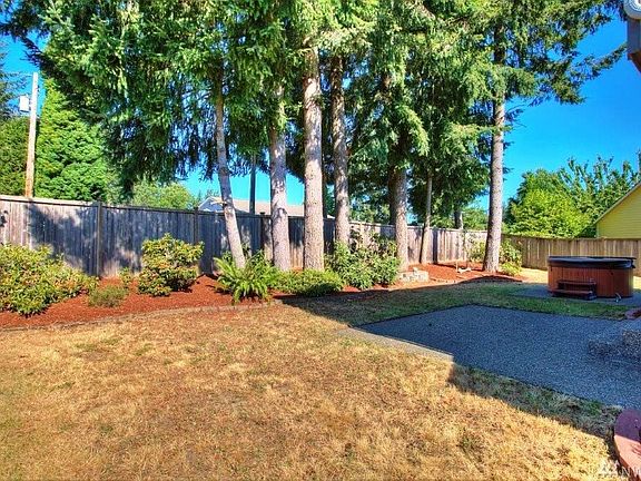 3rd image of 884 Anthony Ct SW