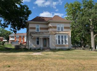 91 2nd St E, Riverside, IA 52327