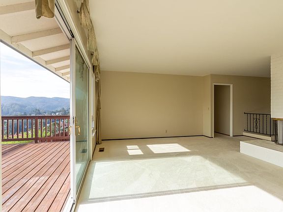 4th image of 1124 Park Pacifica Ave