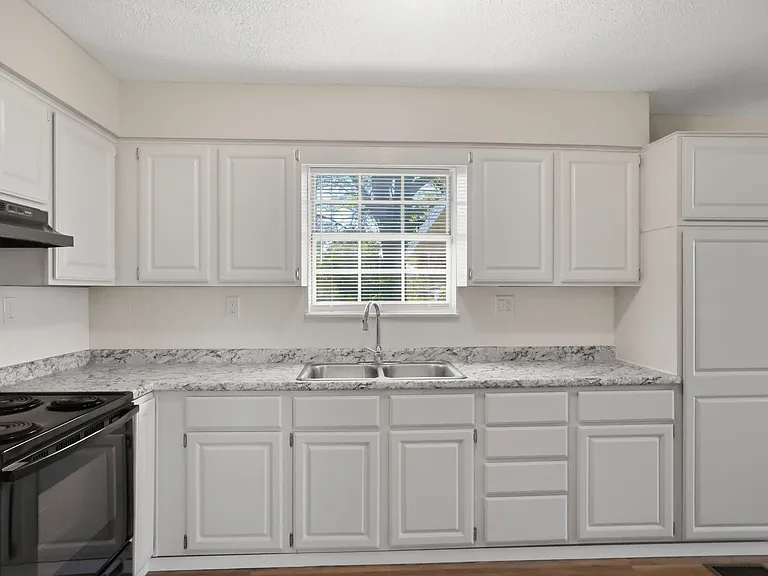 3683 Halifax Cir — Photo 14
