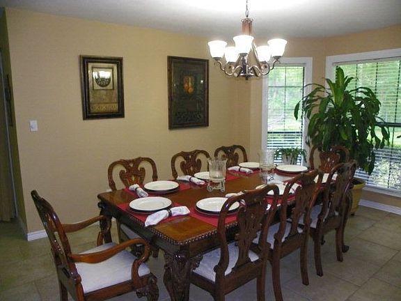 5th image of 1504 Cherry Hill Dr