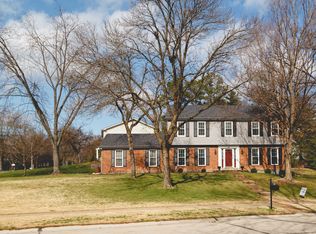 1037 Del Ebro Dr, Ballwin, MO 63011