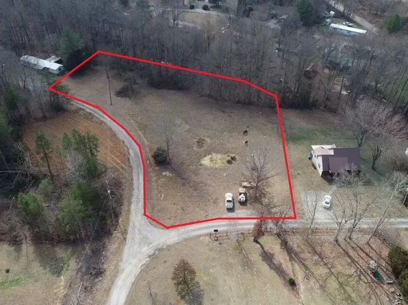 999 Larry Dr, Williamsburg, KY 40769