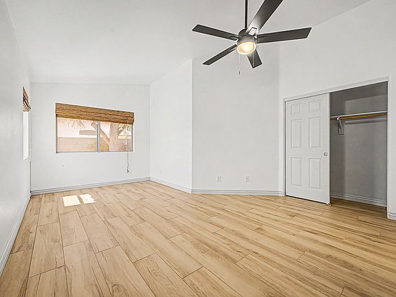 3rd image of 3905 E Rockwood Dr