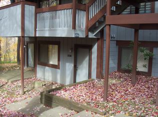 2126 Pinebrook Trl, Cuyahoga Falls, OH 44223