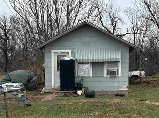 212 N 5th St, Perry, OK 73077