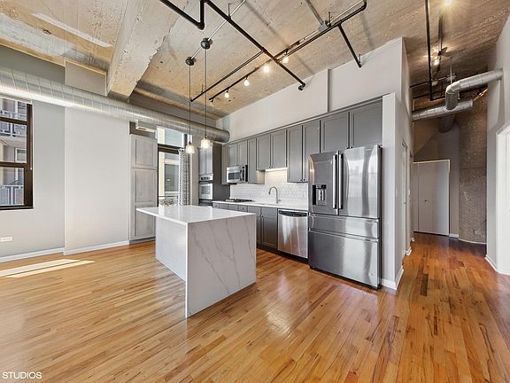 5th image of 758 N Larrabee St APT 624