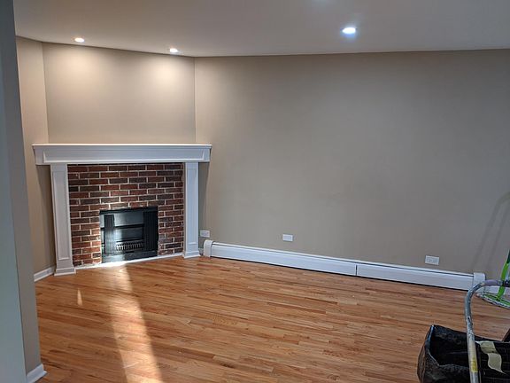 4th image of 3158 N Neenah Ave #3D