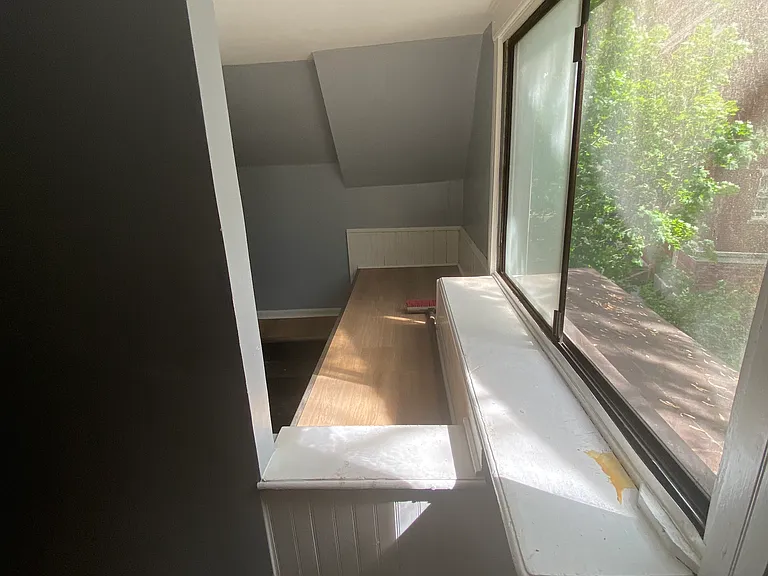 1 Ingersoll Ave #E — Photo 5