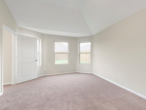 5th image of 2109 Euclid Ave