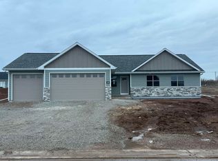 490 Celtic Sea Way, Wrightstown, WI 54180