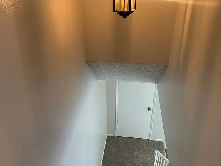 1236 Devonshire Ln — Photo 16