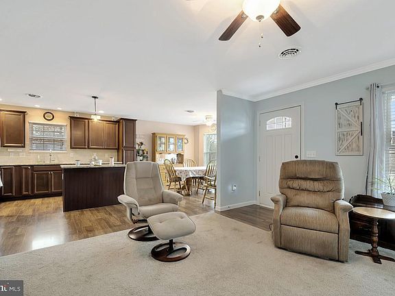 5th image of 5 Harbeson Pl