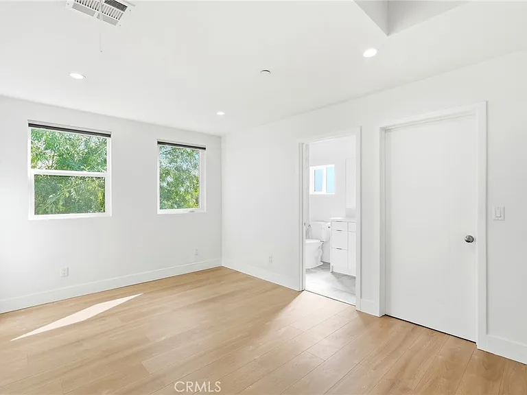 4455 Colfax Ave — Photo 8