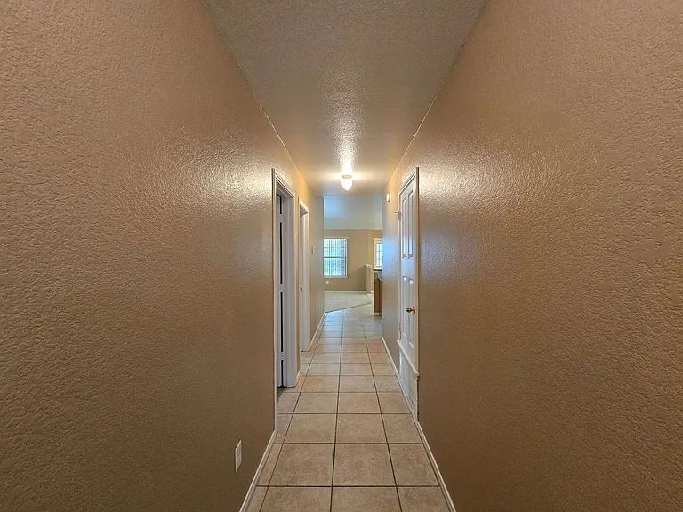 5812 Durango Dr — Photo 14