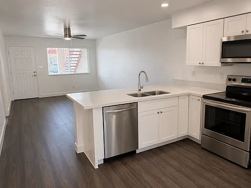 510 W University Dr Photo 1