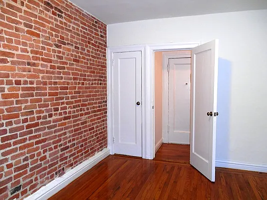 Rented by PMG Real Estate  | media 14