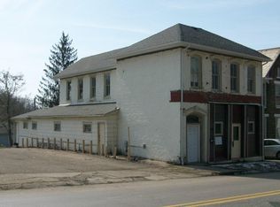 974 1/2 Marietta St, Zanesville, OH 43701